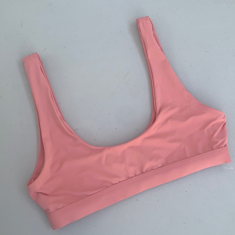Dippin’ Daisy’s Festival Scoopneck Bikini Top-Pink